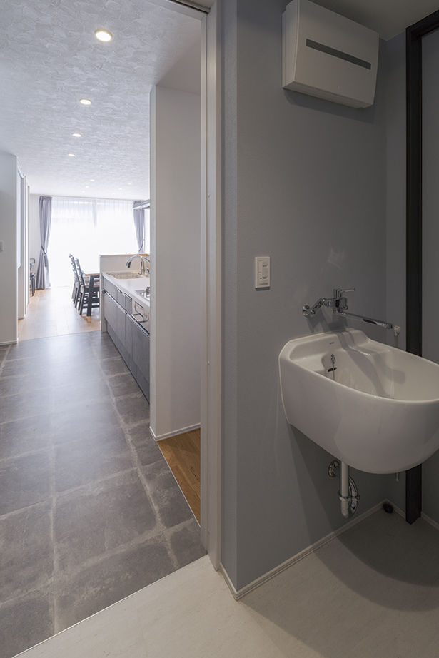 アールギャラリー(アールプランナー) 【3000万円台/40坪台/間取り図】吹抜けのタテ使いでスキップフロア＆ピットリビングを実現。屋上庭園も注目の建築実例画像17