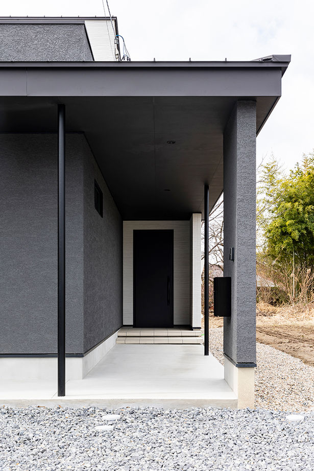 アールギャラリー(アールプランナー) 【平屋/3000万円台/30坪台/3LDK/間取り図】明るい空の景色が日常になる。天井高5ｍ超の吹抜けを叶えた平屋の建築実例画像3