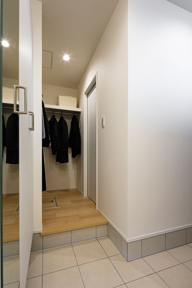 アールギャラリー(アールプランナー) 【平屋/3000万円台/30坪台/3LDK/間取り図】明るい空の景色が日常になる。天井高5ｍ超の吹抜けを叶えた平屋の建築実例画像15