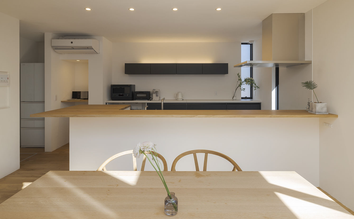 アールギャラリー(アールプランナー) 【2000万円台/35坪台/間取り有】2つのワークスペース＆森カフェのある家。オンもオフも充実する、素敵空間の建築実例画像9