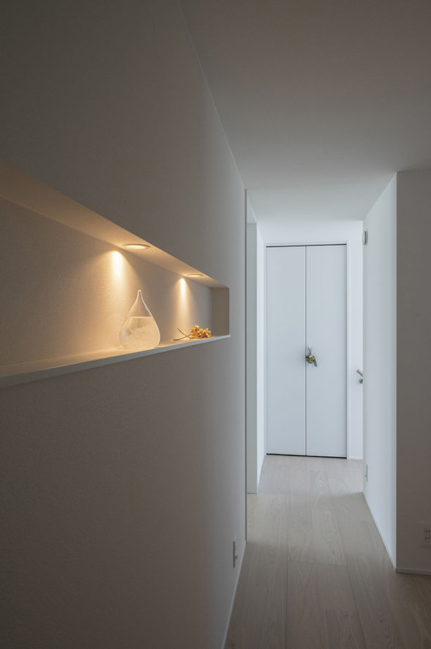 アールギャラリー(アールプランナー) 【2000万円台/40坪台/間取り有】色彩のバランスで創る、シンプルモダン。白の空間に緑景が溶け込む家の建築実例画像14