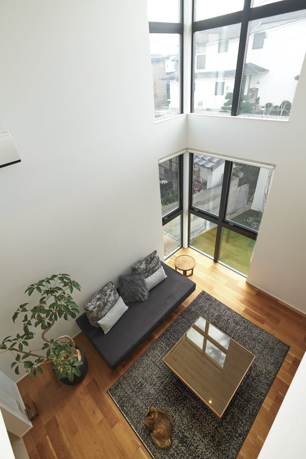 アールギャラリー(アールプランナー) 【ハイグレード/50坪台/間取り図】屋外にも、屋内にも“非日常”を。ビルトインガレージと中庭を楽しむ家の建築実例画像9