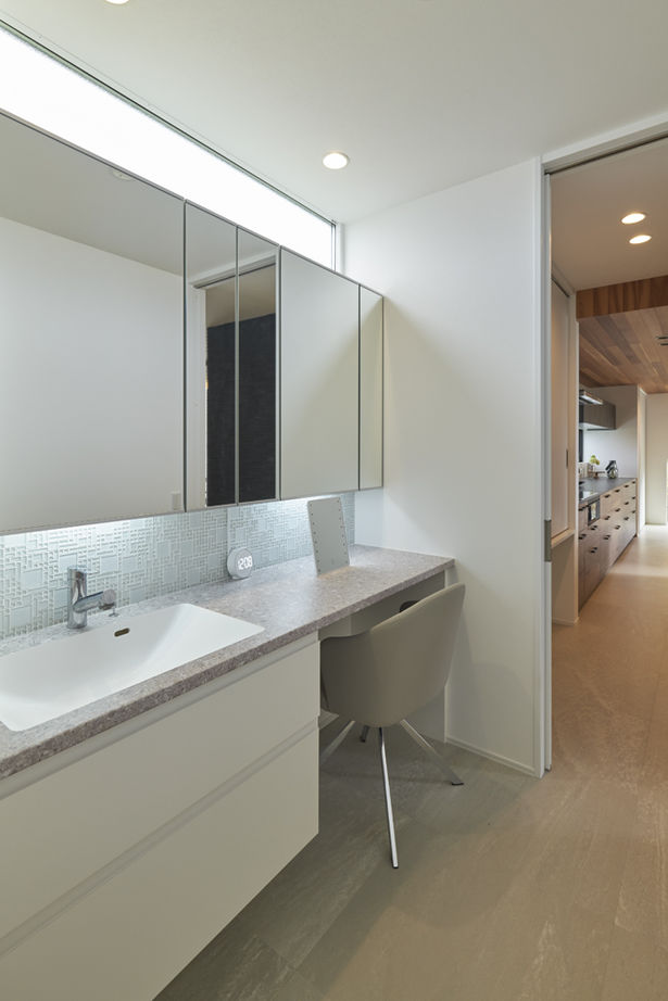 アールギャラリー(アールプランナー) 【ハイグレード/50坪台/間取り図】屋外にも、屋内にも“非日常”を。ビルトインガレージと中庭を楽しむ家の建築実例画像19