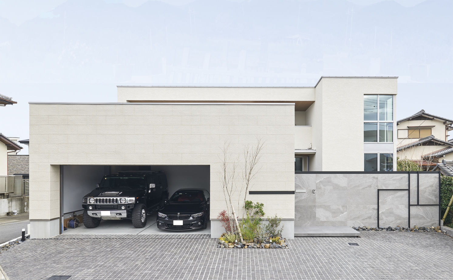 アールギャラリー(アールプランナー) 【ハイグレード/50坪台/間取り図】屋外にも、屋内にも“非日常”を。ビルトインガレージと中庭を楽しむ家の建築実例画像20