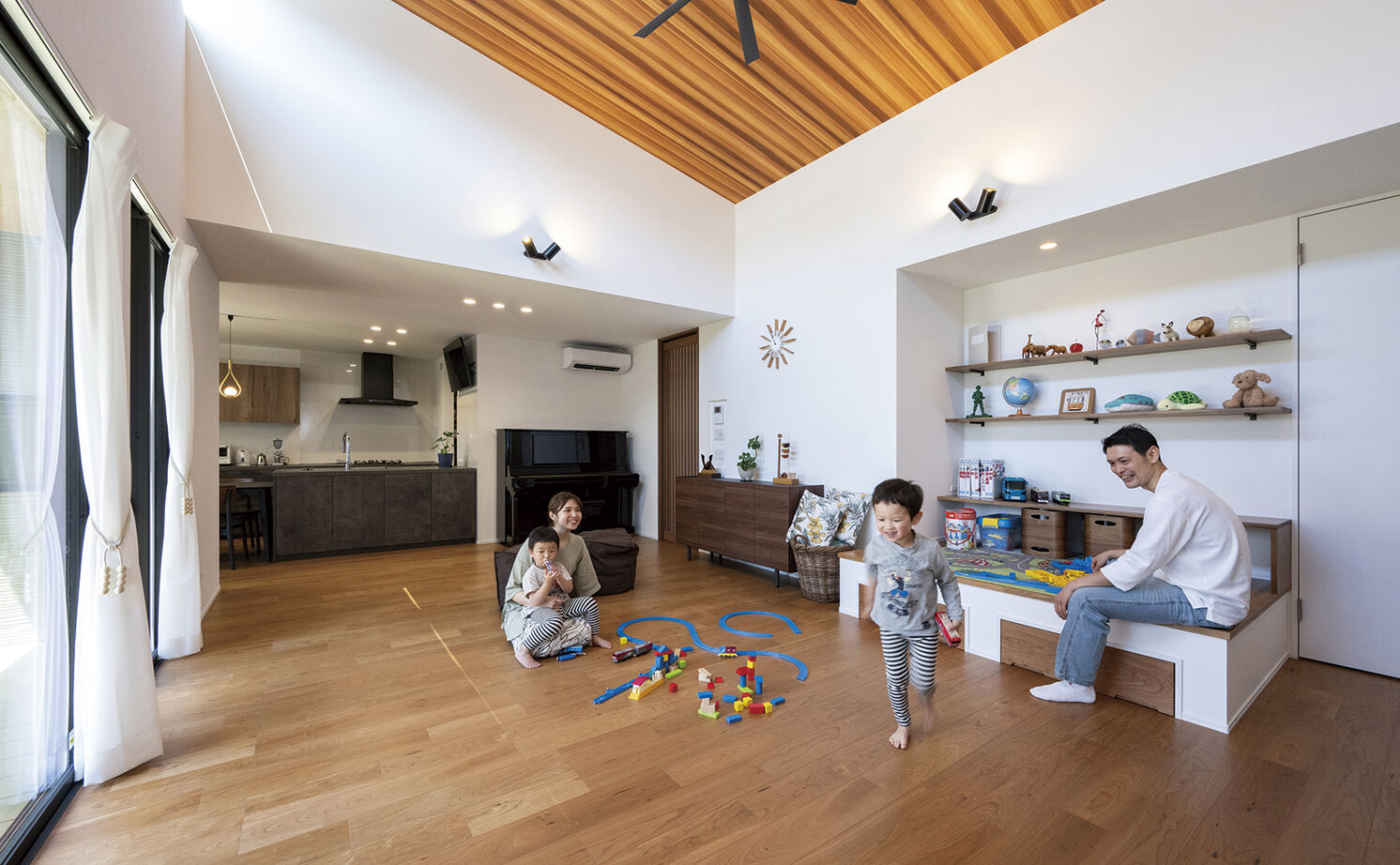 アールギャラリー(アールプランナー) 【平屋/二世帯住宅/40坪台/4LDK/間取り図】賑やかに集い、穏やかに暮らす。親子二世代が寄り添う平屋建ての建築実例画像4