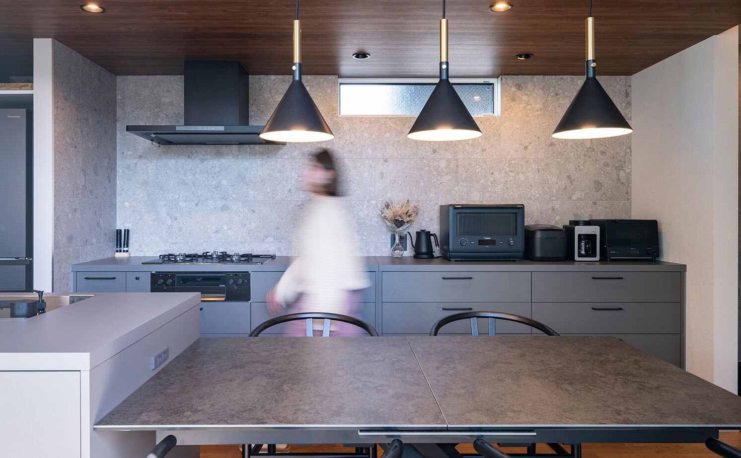 アールギャラリー(アールプランナー) 【3000万円台/30坪台/間取り図】ピットリビング、中庭、屋上庭園を実現。限られた敷地に広がるリゾート空間の建築実例画像8