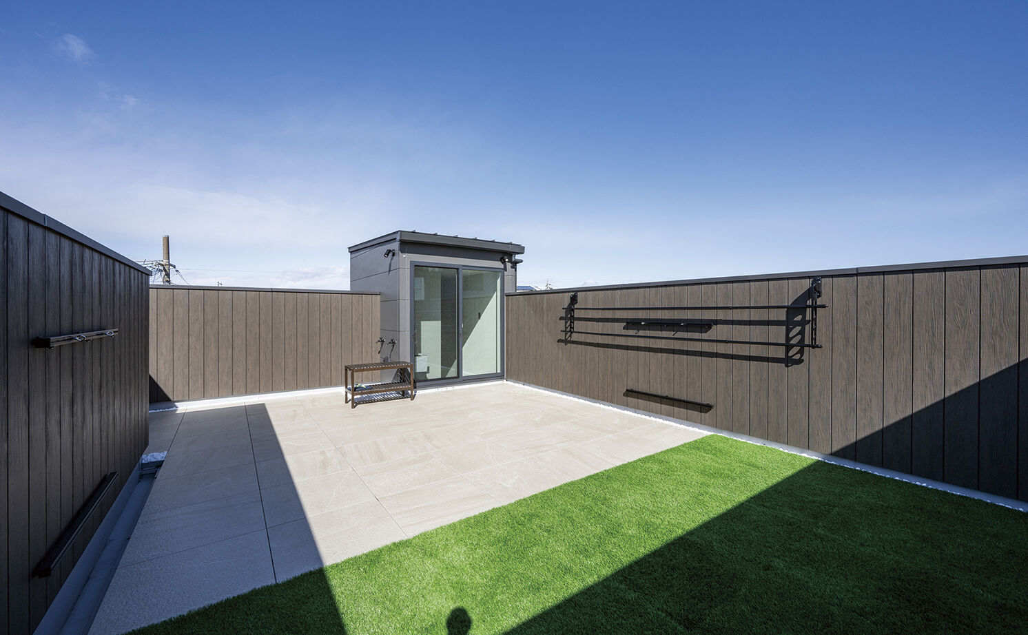 アールギャラリー(アールプランナー) 【3000万円台/30坪台/間取り図】ピットリビング、中庭、屋上庭園を実現。限られた敷地に広がるリゾート空間の建築実例画像13