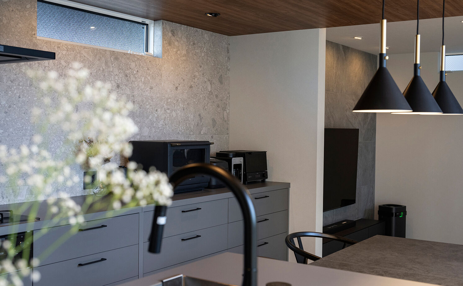 アールギャラリー(アールプランナー) 【3000万円台/30坪台/間取り図】ピットリビング、中庭、屋上庭園を実現。限られた敷地に広がるリゾート空間の建築実例画像17