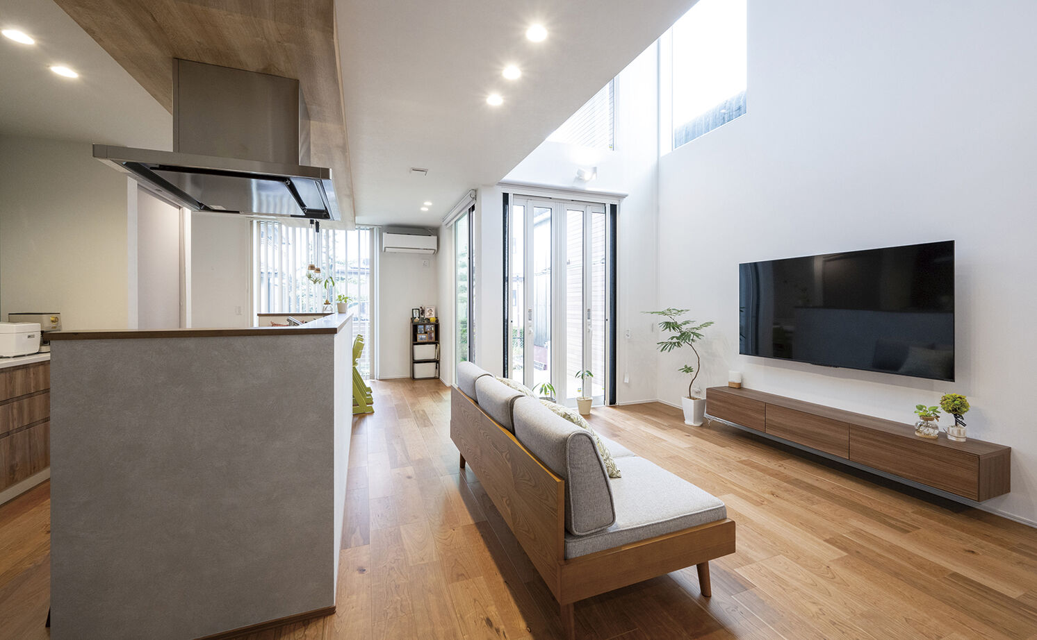 アールギャラリー(アールプランナー) 【2000万円台/35坪台/間取り有】吹抜けリビングで紡ぐ、家族時間。居場所選びが楽しくなる家の建築実例画像7