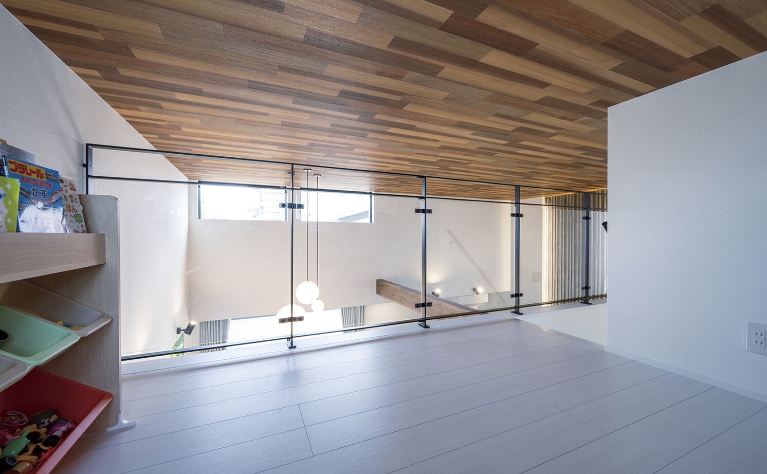 アールギャラリー(アールプランナー) 【二世帯住宅/60坪台/間取り図】家族だけが眺められる中庭のある暮らし。コの字型で造るリゾートな家の建築実例画像10