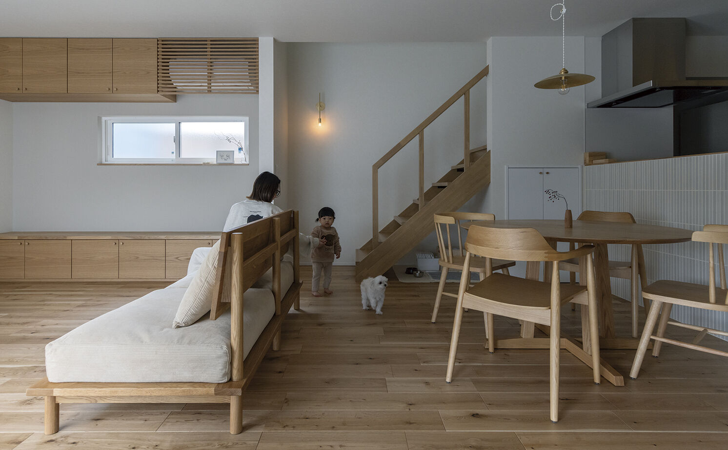 アールギャラリー(アールプランナー) 【2000万円台/32坪台/間取り有】旅先での寛ぎを、我が家に。造作建具で磨く、和モダン空間の建築実例画像2