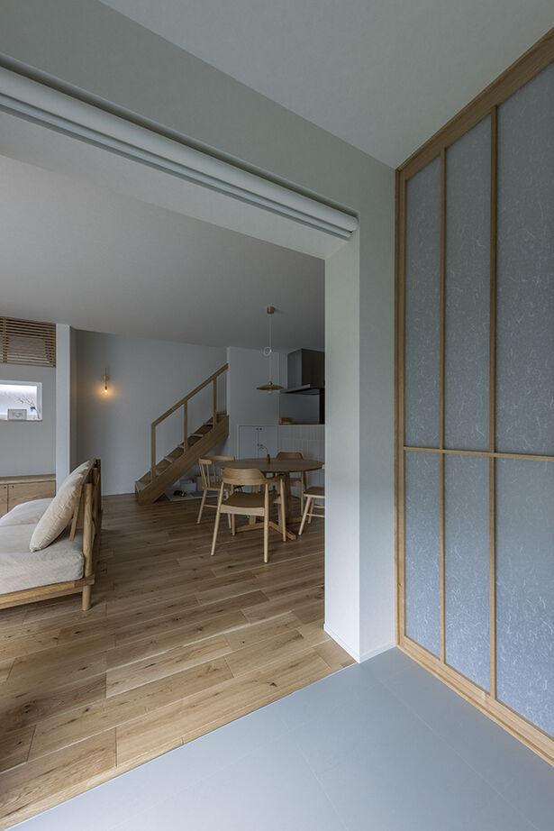 アールギャラリー(アールプランナー) 【2000万円台/32坪台/間取り有】旅先での寛ぎを、我が家に。造作建具で磨く、和モダン空間の建築実例画像8