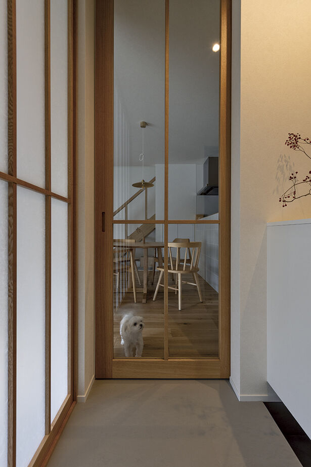 アールギャラリー(アールプランナー) 【2000万円台/32坪台/間取り有】旅先での寛ぎを、我が家に。造作建具で磨く、和モダン空間の建築実例画像11