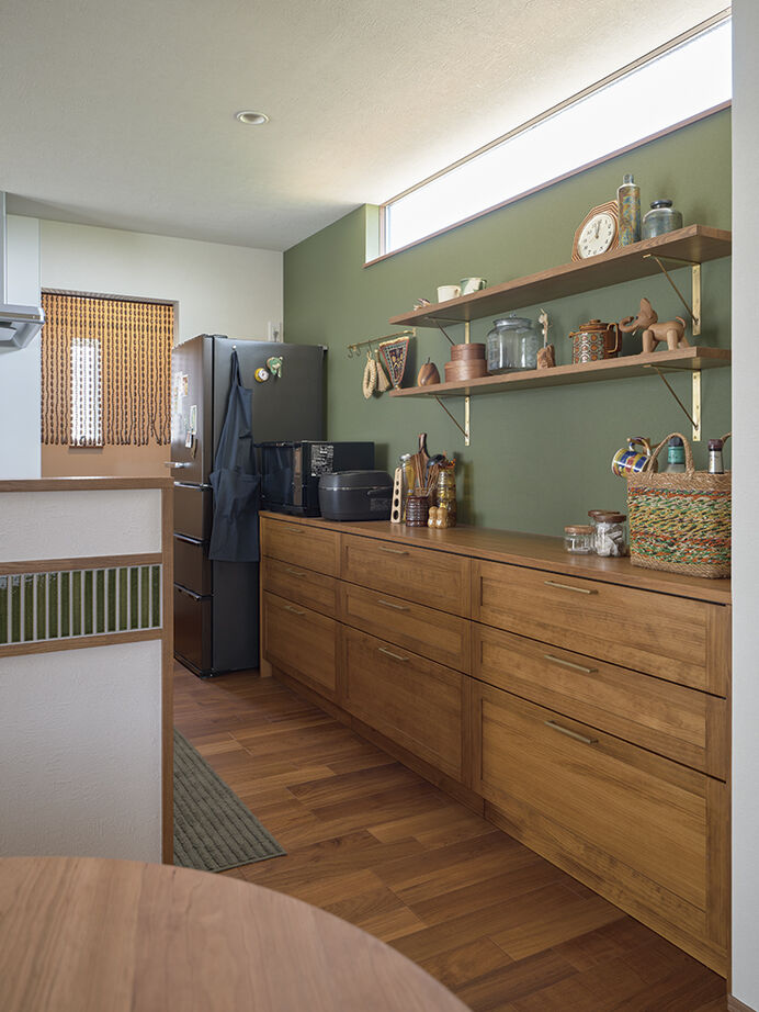 アールギャラリー(アールプランナー) 【2000万円台/31坪台/間取り有】木の温もりでできたクラシックモダンの2階LDK。飾りを楽しむ、器のような家の建築実例画像10