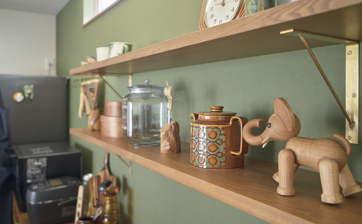 アールギャラリー(アールプランナー) 【2000万円台/31坪台/間取り有】木の温もりでできたクラシックモダンの2階LDK。飾りを楽しむ、器のような家の建築実例画像11