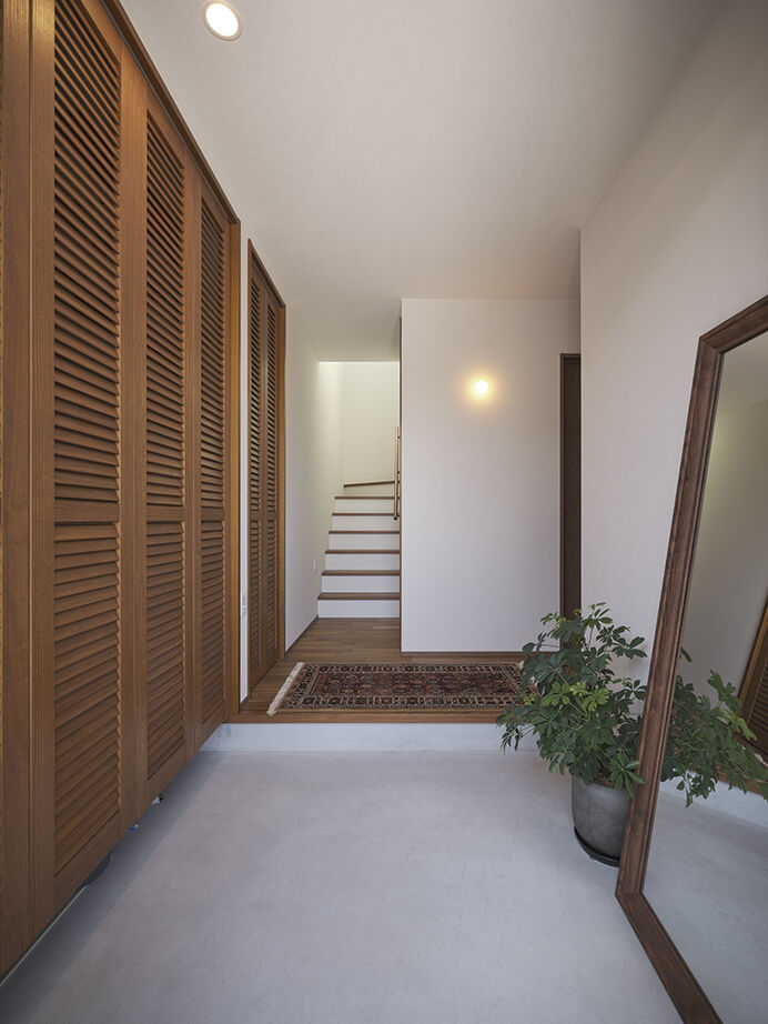 アールギャラリー(アールプランナー) 【2000万円台/31坪台/間取り有】木の温もりでできたクラシックモダンの2階LDK。飾りを楽しむ、器のような家の建築実例画像14