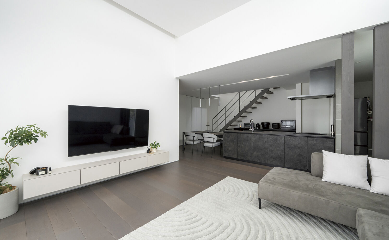 アールギャラリー(アールプランナー) 【3000万円台/30坪台/間取り図】素材使いとスタイリングの妙で、ホテルライクな暮らしを楽しむ家の建築実例画像4