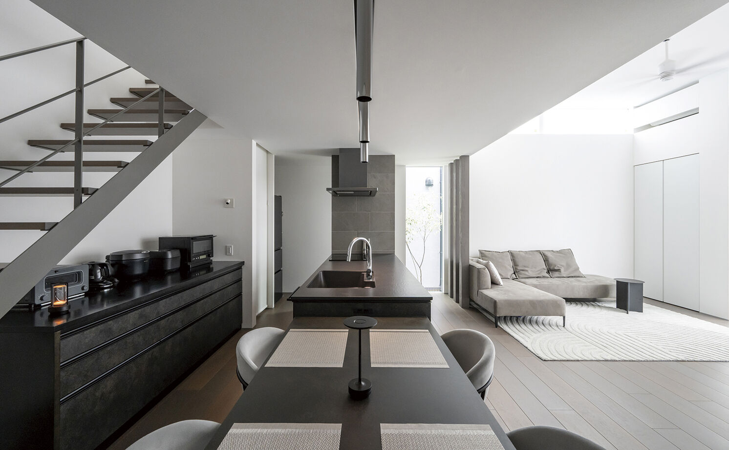 アールギャラリー(アールプランナー) 【3000万円台/30坪台/間取り図】素材使いとスタイリングの妙で、ホテルライクな暮らしを楽しむ家の建築実例画像6