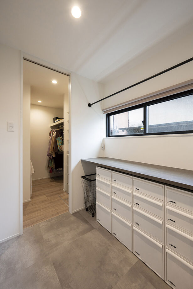 アールギャラリー(アールプランナー) 【3000万円台/40坪台/間取り図】5ｍ超の吹抜けリビング×回遊動線。非日常と日常が交差する家の建築実例画像13