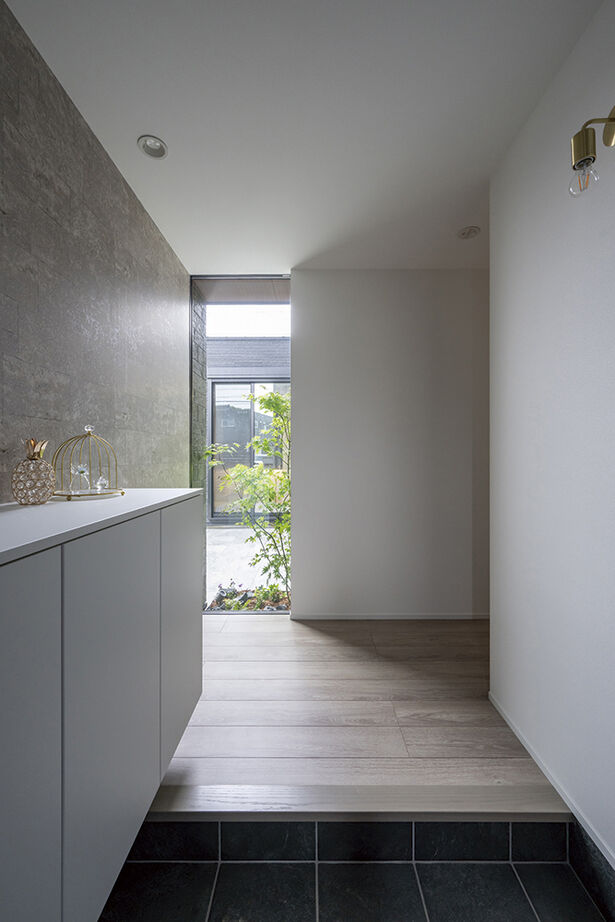 アールギャラリー(アールプランナー) 【3000万円台/40坪台/間取り図】5ｍ超の吹抜けリビング×回遊動線。非日常と日常が交差する家の建築実例画像17