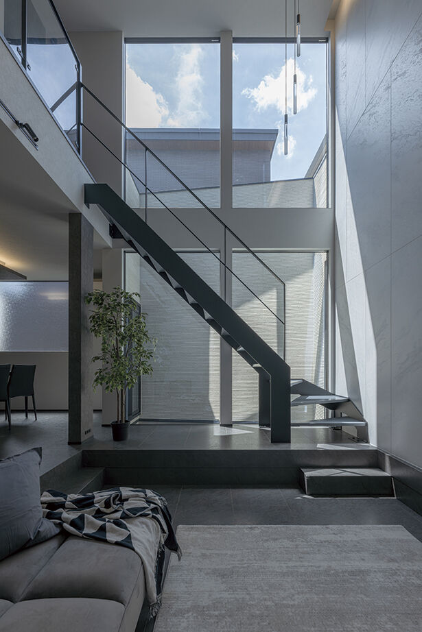 アールギャラリー(アールプランナー) 【2000万円台/30坪台/間取り図】6ｍ超吹抜け×ピットリビング。ギャラリーの様な非日常の寛ぎを、我が家にの建築実例画像3