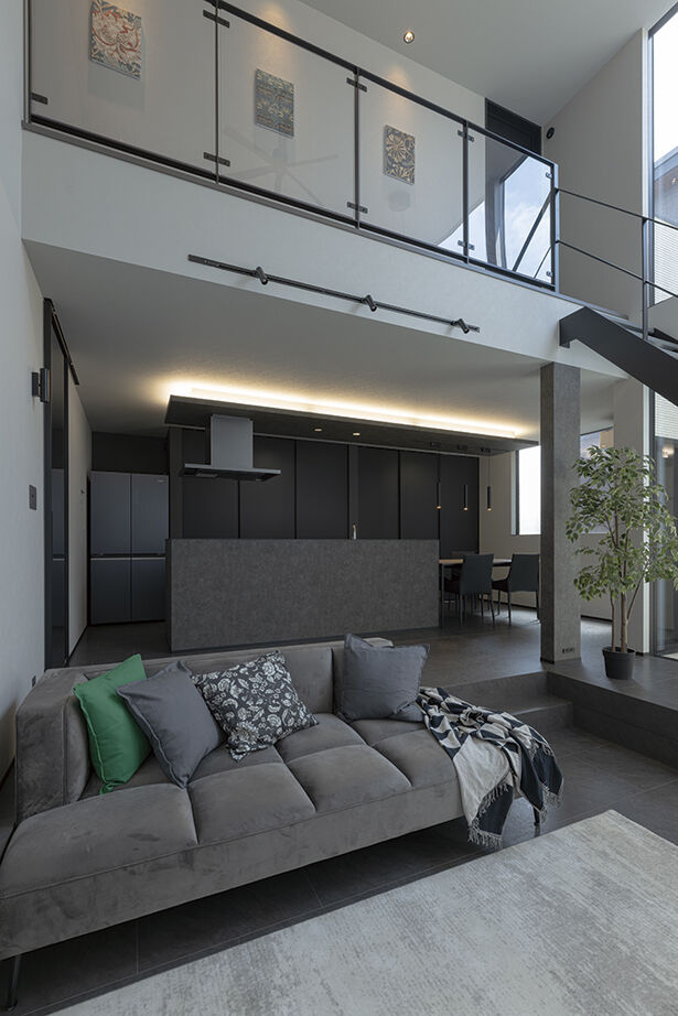 アールギャラリー(アールプランナー) 【2000万円台/30坪台/間取り図】6ｍ超吹抜け×ピットリビング。ギャラリーの様な非日常の寛ぎを、我が家にの建築実例画像4