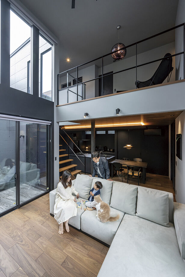 アールギャラリー(アールプランナー) 【3000万円台/30坪台/間取り図】吹抜け×中庭×シースルー階段。駅近立地を感じさせない、リゾート空間の建築実例画像2