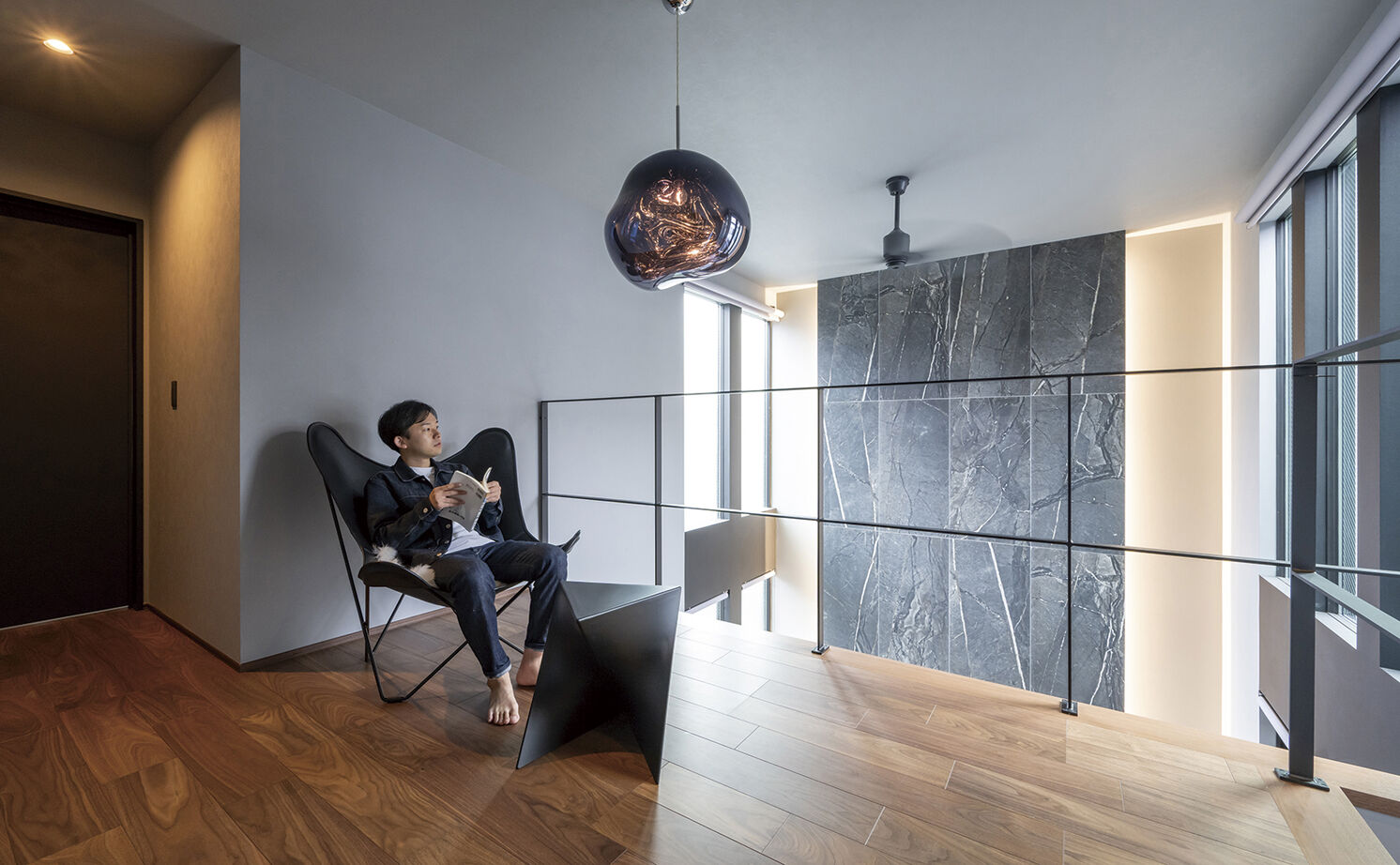 アールギャラリー(アールプランナー) 【3000万円台/30坪台/間取り図】吹抜け×中庭×シースルー階段。駅近立地を感じさせない、リゾート空間の建築実例画像12