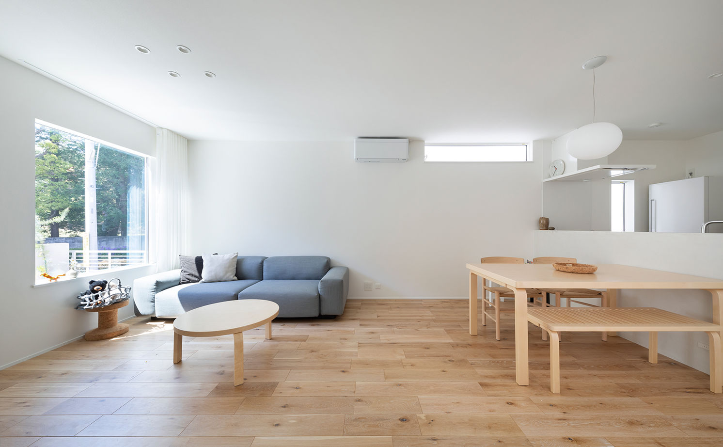 アールギャラリー(アールプランナー) 【1000万円台/20坪台/間取り有/コの字/中庭】家づくりから、暮らしづくりへ。緑景を暮らしに取り込む家の建築実例画像3