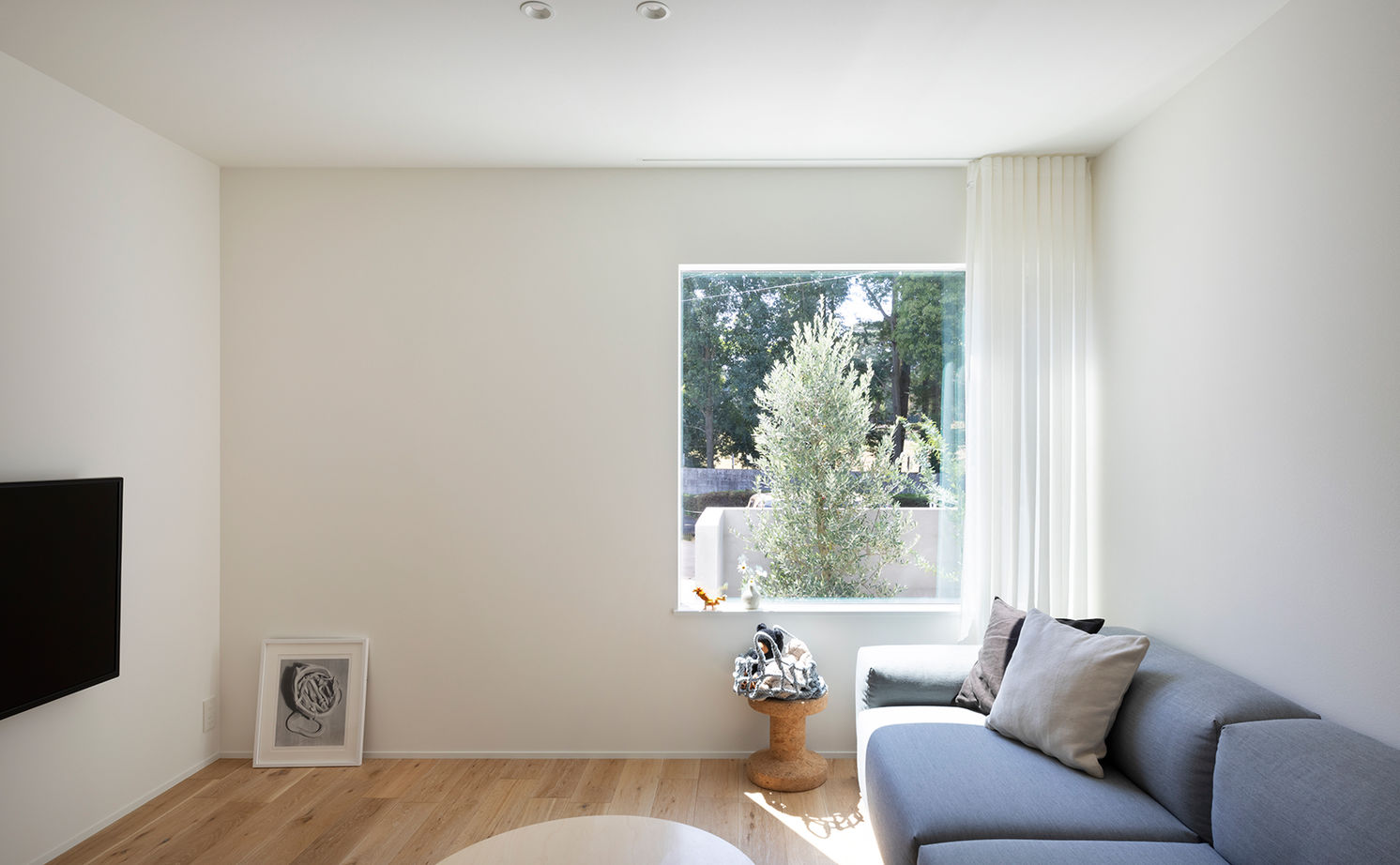 アールギャラリー(アールプランナー) 【1000万円台/20坪台/間取り有/コの字/中庭】家づくりから、暮らしづくりへ。緑景を暮らしに取り込む家の建築実例画像4