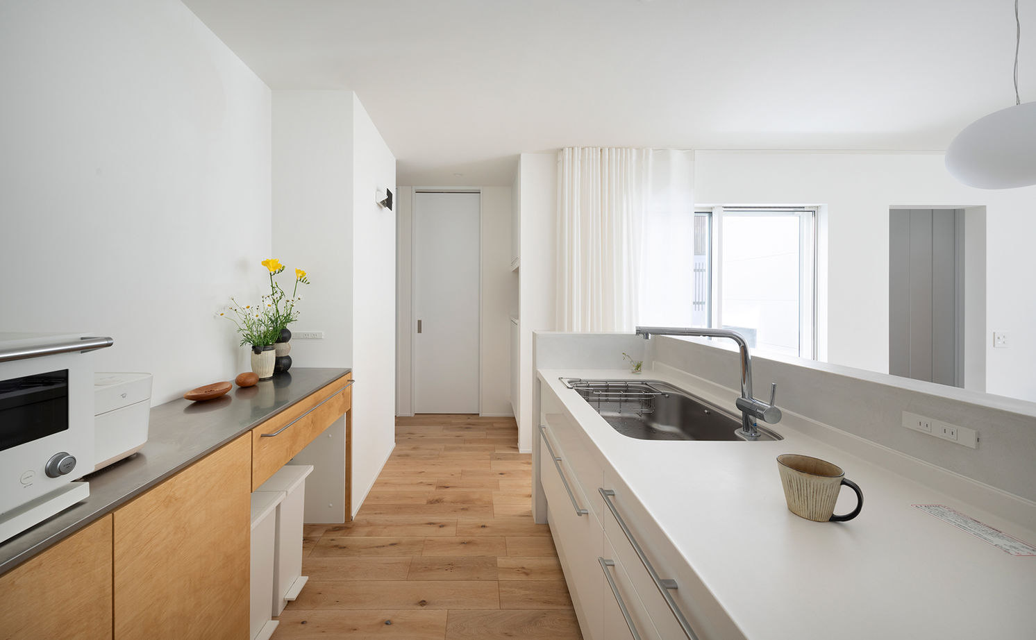 アールギャラリー(アールプランナー) 【1000万円台/20坪台/間取り有/コの字/中庭】家づくりから、暮らしづくりへ。緑景を暮らしに取り込む家の建築実例画像7