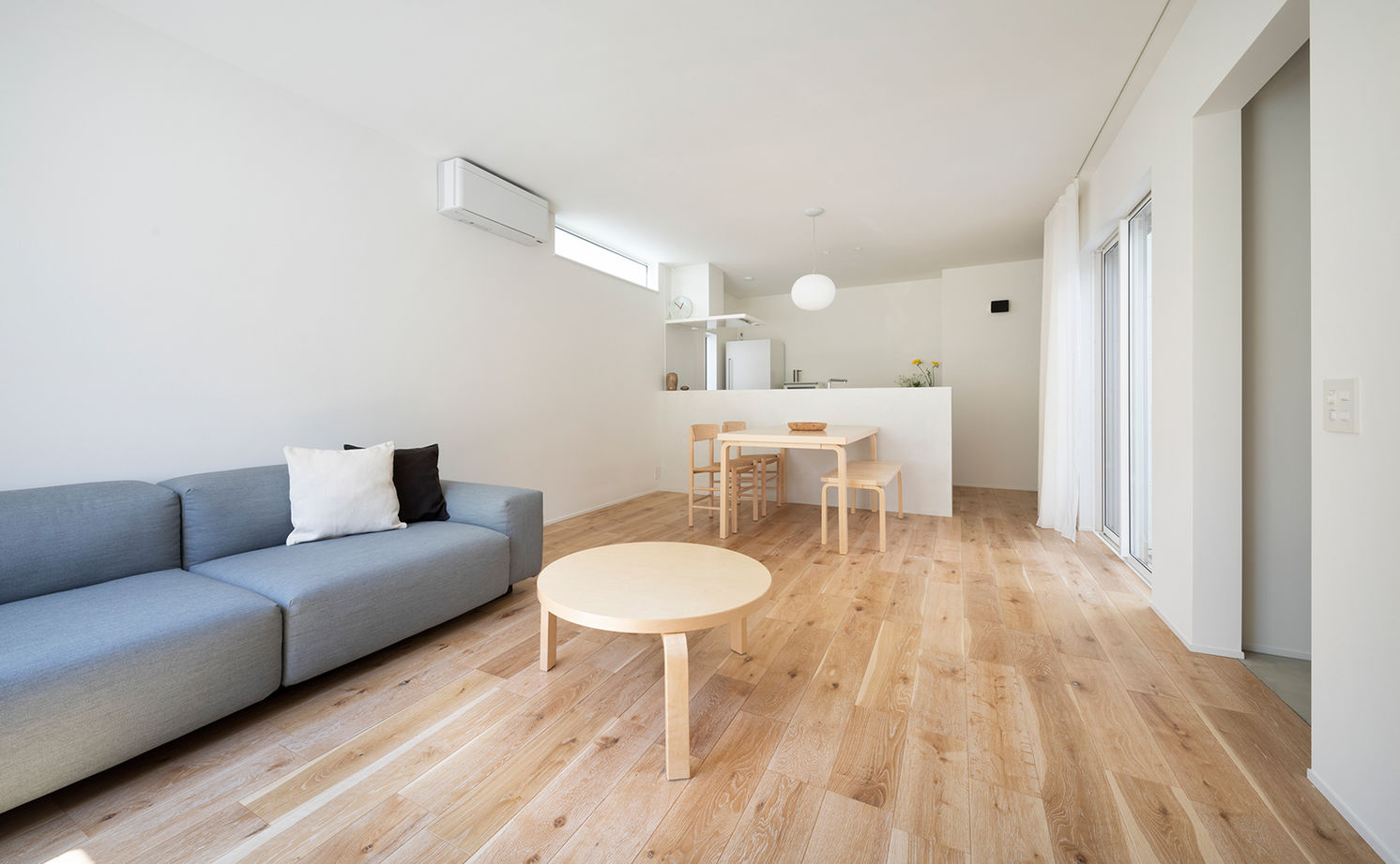 アールギャラリー(アールプランナー) 【1000万円台/20坪台/間取り有/コの字/中庭】家づくりから、暮らしづくりへ。緑景を暮らしに取り込む家の建築実例画像8