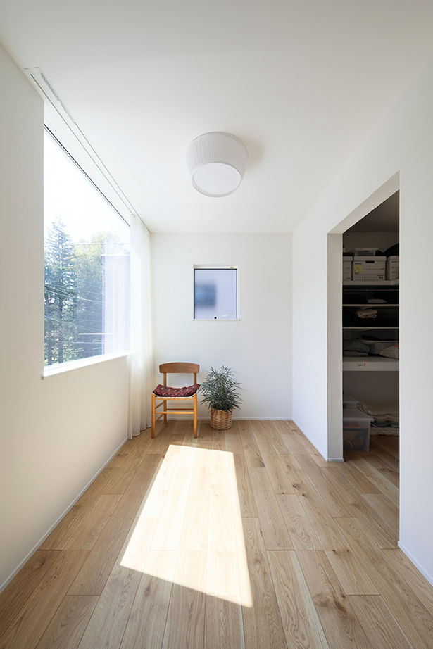 アールギャラリー(アールプランナー) 【1000万円台/20坪台/間取り有/コの字/中庭】家づくりから、暮らしづくりへ。緑景を暮らしに取り込む家の建築実例画像15