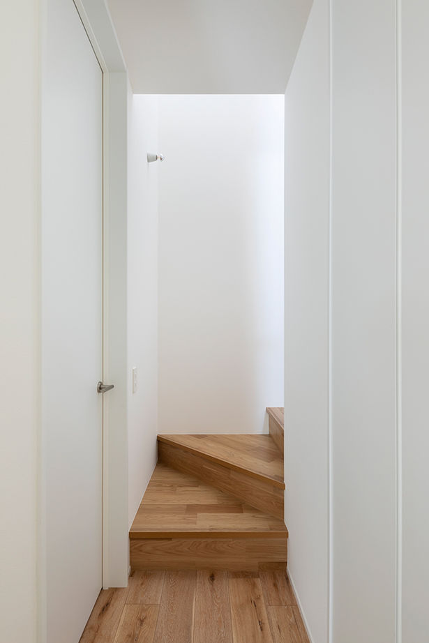 アールギャラリー(アールプランナー) 【1000万円台/20坪台/間取り有/コの字/中庭】家づくりから、暮らしづくりへ。緑景を暮らしに取り込む家の建築実例画像16