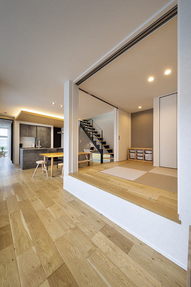 アールギャラリー(アールプランナー) 【3000万円台/2階建て/40坪台/間取り図】立地条件に左右されない、コートプラン。南面を閉じても明るい家の建築実例画像13