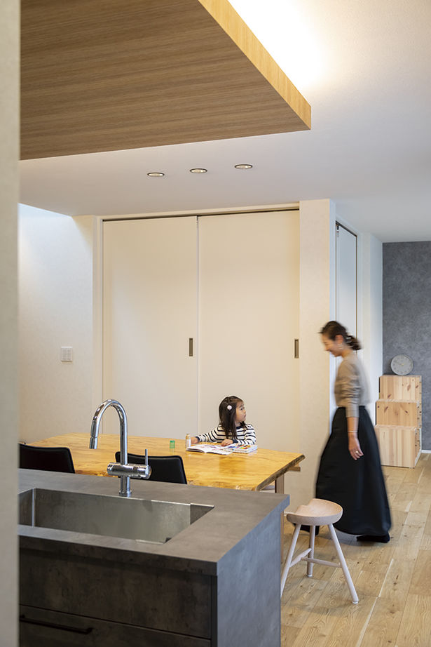 アールギャラリー(アールプランナー) 【3000万円台/2階建て/40坪台/間取り図】立地条件に左右されない、コートプラン。南面を閉じても明るい家の建築実例画像14