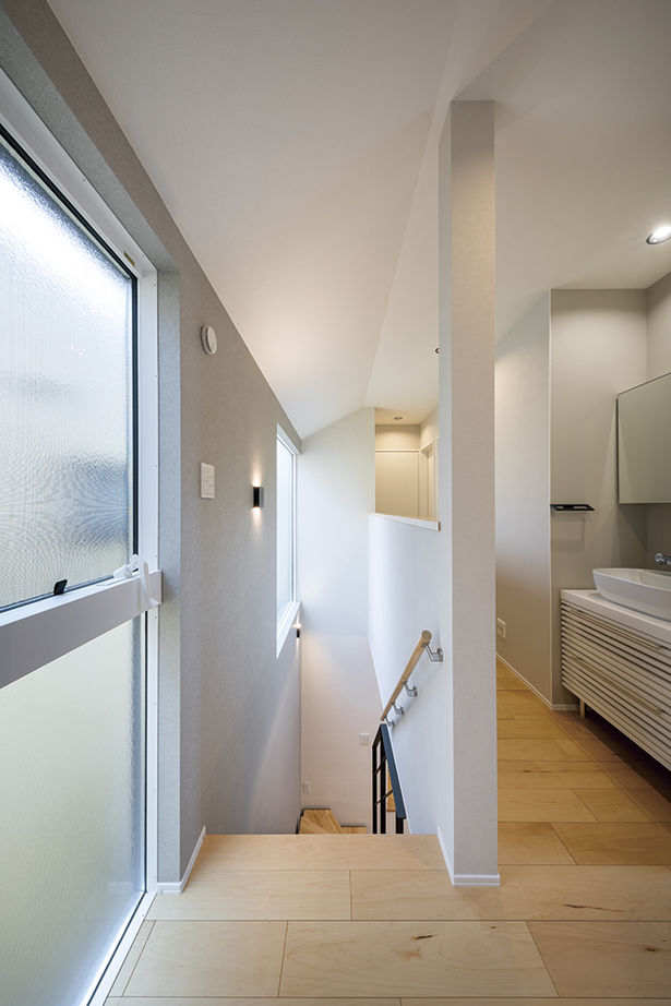 アールギャラリー(アールプランナー) 【3000万円台/2階建て/40坪台/間取り図】立地条件に左右されない、コートプラン。南面を閉じても明るい家の建築実例画像16