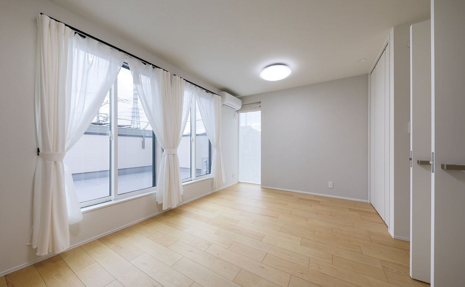 アールギャラリー(アールプランナー) 【3000万円台/2階建て/40坪台/間取り図】立地条件に左右されない、コートプラン。南面を閉じても明るい家の建築実例画像17