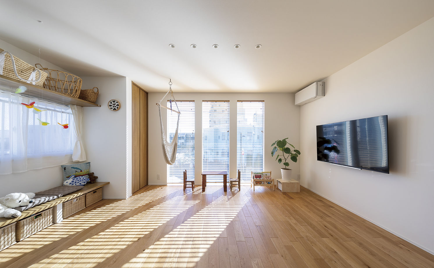 アールギャラリー(アールプランナー) 【3000万円台/3階建て/30坪台/間取り図】インテリアのアレンジを楽しめる3階建て。住み手の個性が見える家の建築実例画像3