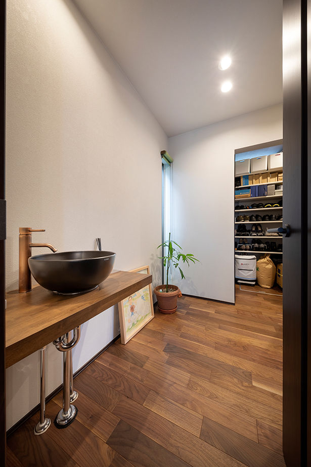 アールギャラリー(アールプランナー) 【1900万円台/30坪台/間取り図】中庭で非日常を楽しむ家。スキップフロア＆ピットリビングで居心地も◎の建築実例画像18