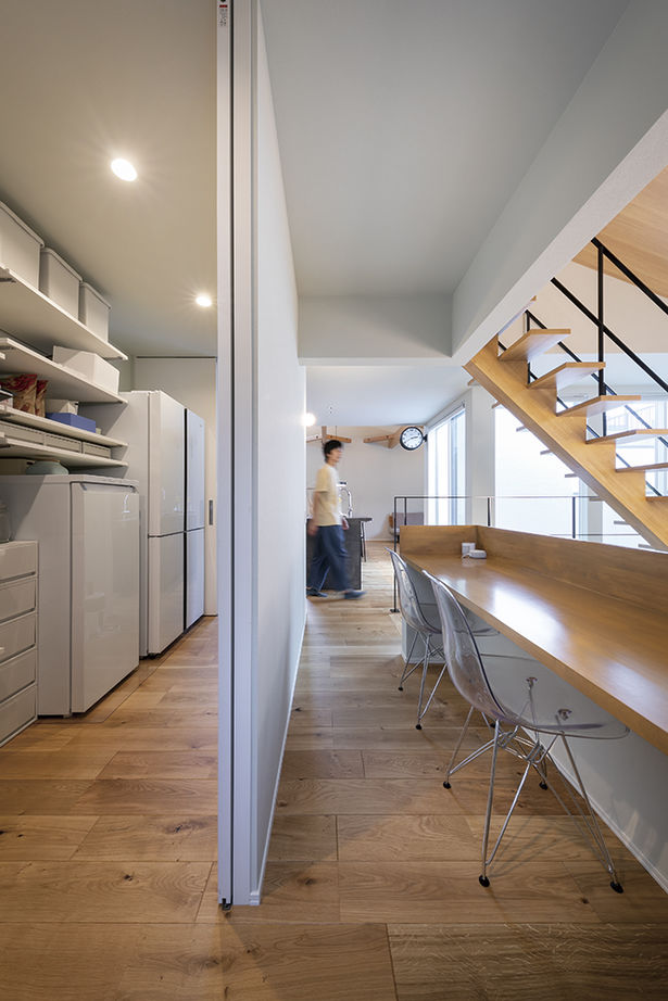 アールギャラリー(アールプランナー) 【4000万円台/2階建て/ビルトインガレージ/中庭/コの字型/間取り図】吹抜け土間＆リビングで遊び心を育む家の建築実例画像15