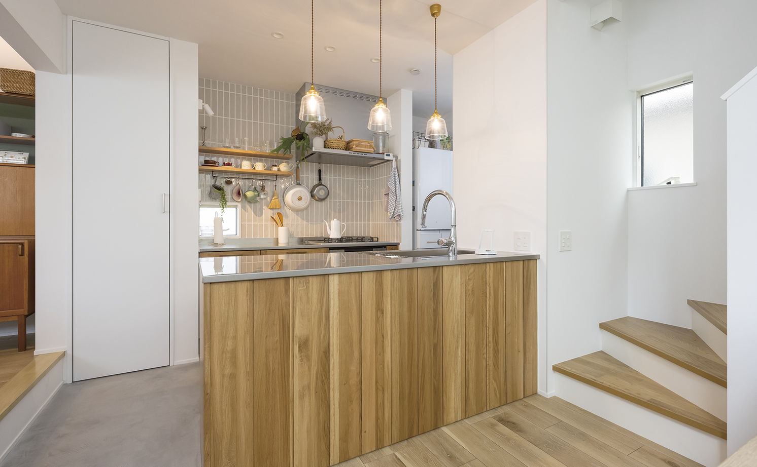 アールギャラリー(アールプランナー) 【2000万円台/28坪台/間取り有/Fの家】土間キッチンを現代風にアレンジ。日本家屋の伝統美が融合する家の建築実例画像8