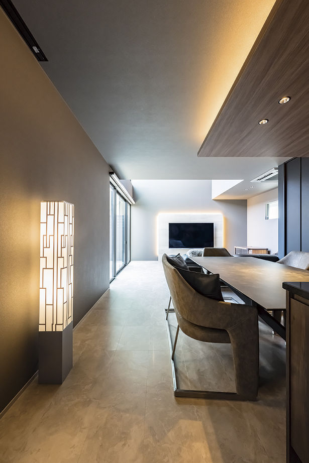 アールギャラリー(アールプランナー) 【3000万円台/47坪台/間取り図】5ｍ超の吹抜けリビング×家事ラク動線。ホテルライクと実用性の両立空間の建築実例画像2