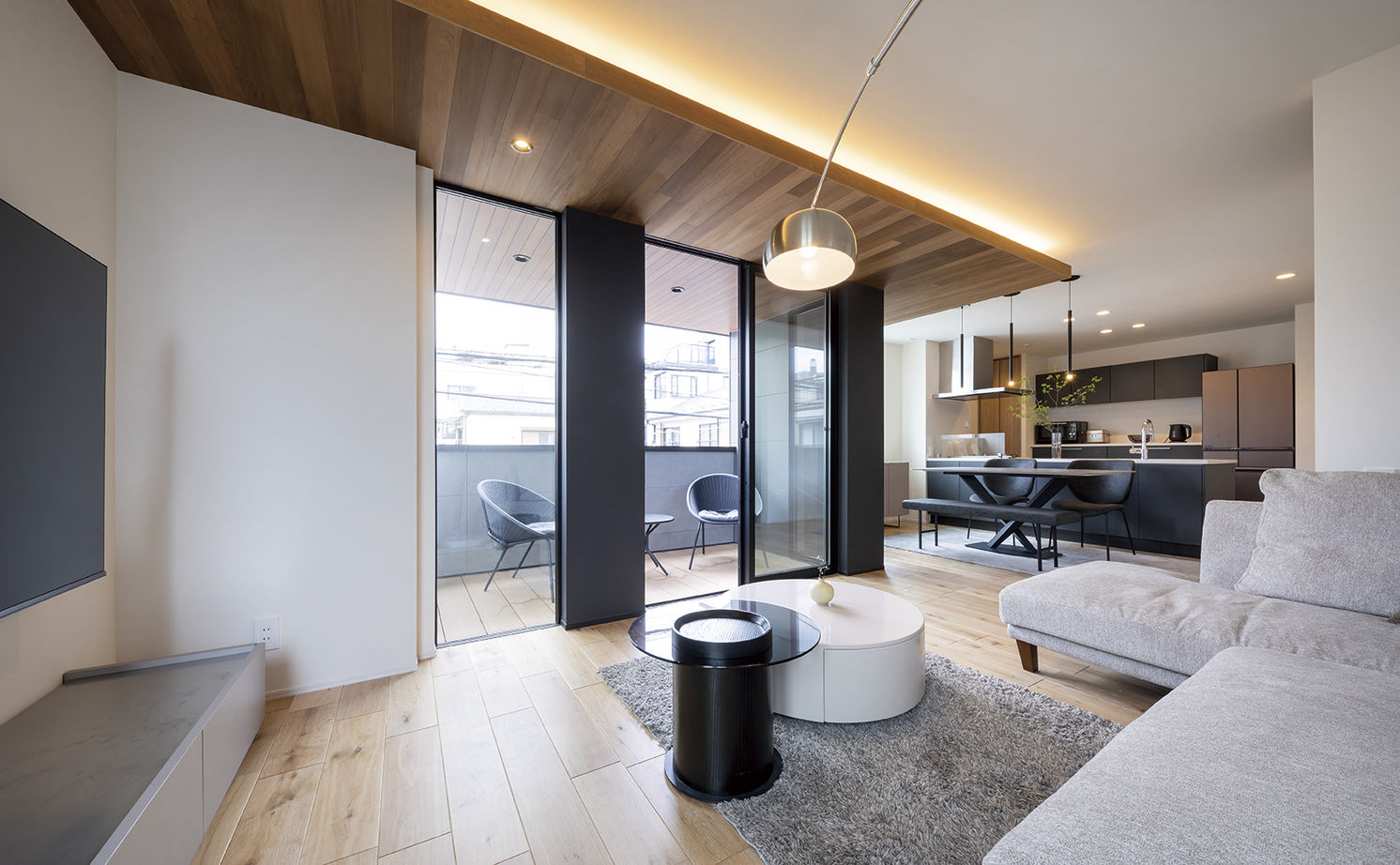 アールギャラリー(アールプランナー) 【3000万円台/3階建て/間取り図】20坪台でリゾートホテルのような寛ぎを。家族時間を謳歌する、3階建ての建築実例画像3