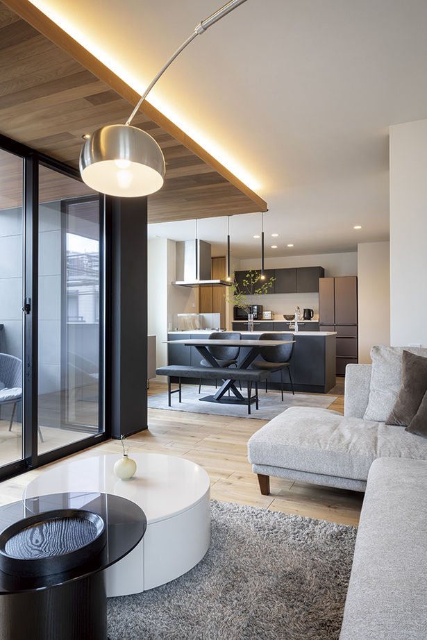 アールギャラリー(アールプランナー) 【3000万円台/3階建て/間取り図】20坪台でリゾートホテルのような寛ぎを。家族時間を謳歌する、3階建ての建築実例画像20