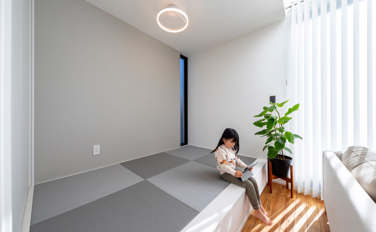 アールギャラリー(アールプランナー) 【2000万円台/30坪台/間取り図】吹抜け×快適動線で、面積以上の広がりを。都市生活で非日常を満喫する家の建築実例画像12