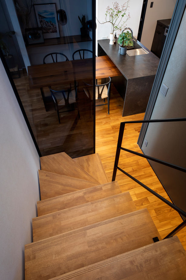 アールギャラリー(アールプランナー) 【2000万円台/30坪台/間取り図】吹抜け×快適動線で、面積以上の広がりを。都市生活で非日常を満喫する家の建築実例画像15