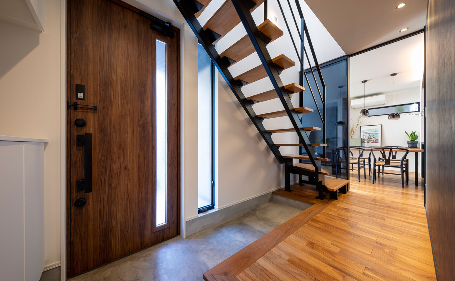 アールギャラリー(アールプランナー) 【2000万円台/30坪台/間取り図】吹抜け×快適動線で、面積以上の広がりを。都市生活で非日常を満喫する家の建築実例画像17