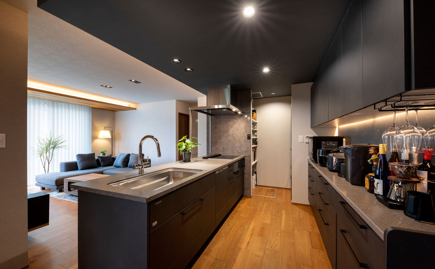 アールギャラリー(アールプランナー) 【ハイグレード住宅/50坪台/2階建て/間取り図】都市生活で叶える二世帯住宅。非日常と家事ラクが共存する家の建築実例画像7