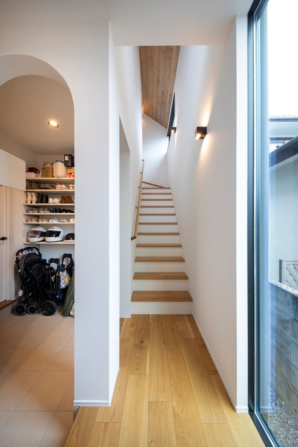 アールギャラリー(アールプランナー) 【ハイグレード住宅/50坪台/2階建て/間取り図】都市生活で叶える二世帯住宅。非日常と家事ラクが共存する家の建築実例画像14